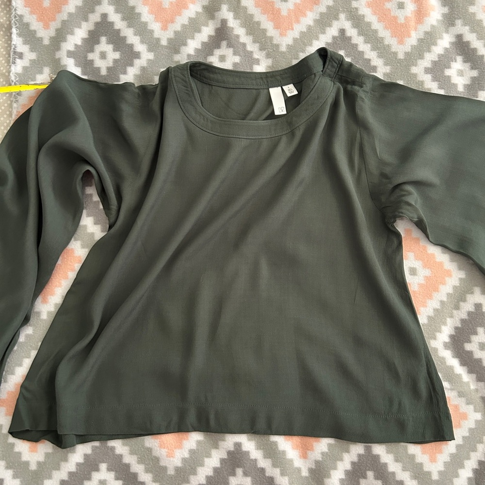 BP Dark Green Women's Sweatshirt